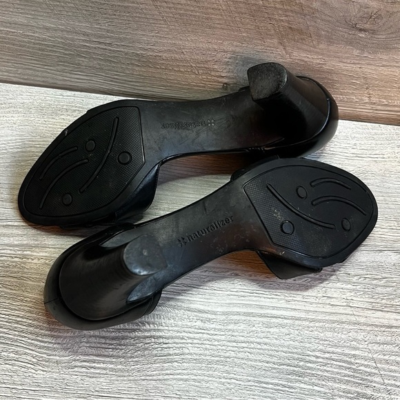 Black leather Naturalizer Nettle open toe ankle buckle strapped heels size 9 - Picture 8 of 10